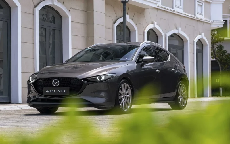 NEW MAZDA3 SPORT (E5)